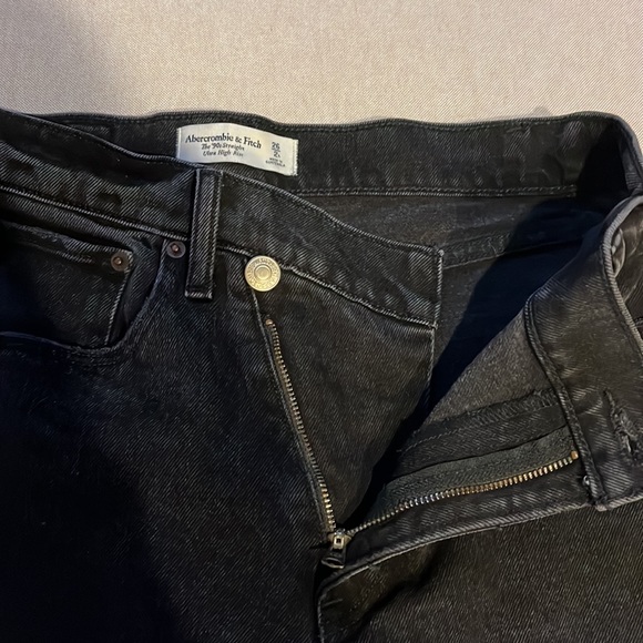 Abercrombie BLACK 90s Ultra High Rise Straight Jeans, Size 26. Cross cross waist - Picture 8 of 8